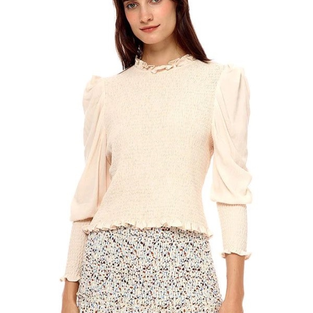 Stellah Smocked Body Long Sleeve Top